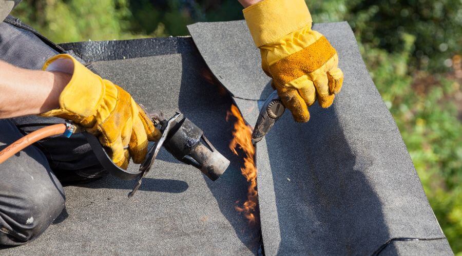 Professional gutter cleaning in Kenbridge, VA